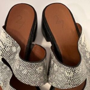 27 Edit Slide Sandals